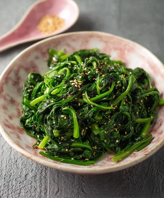 Korean Spinach Side Dish (Sigeumchi Namul)
